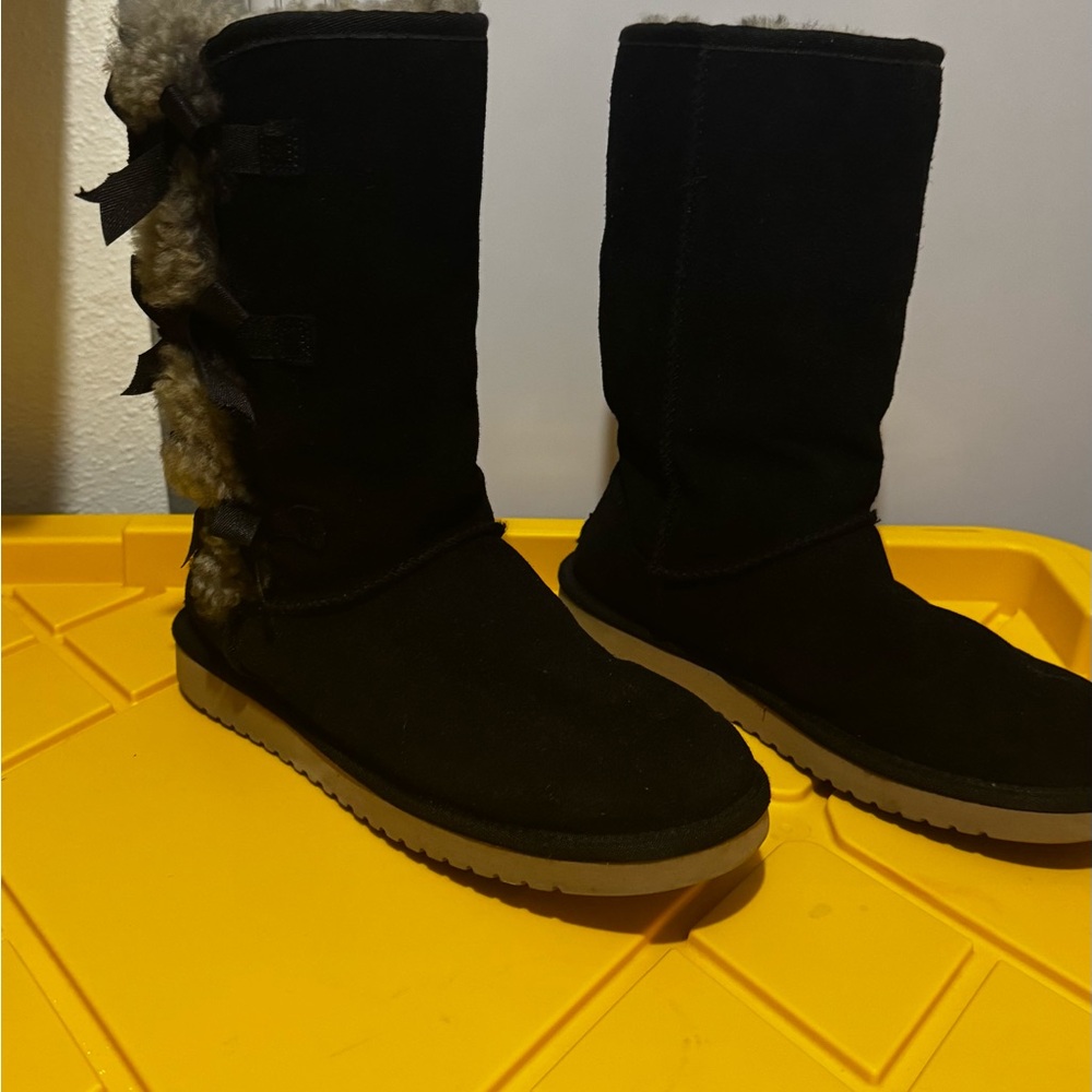 Koolaburra Black Winter Boots with Fur Trim